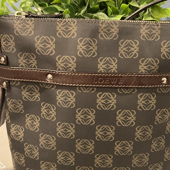 Authentic LOEWE Canvas Shoulder/Crossbody Bag - Picture 5 of 17